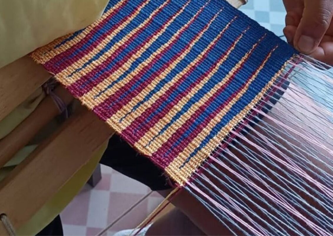 Heartist กระเป๋าทอ the gallery